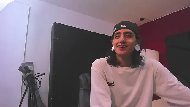 Matthew Dixonn online show from December 26, 3:16 am