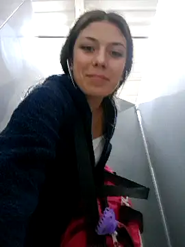 Snapshot of Sweel_Leyva18 chatting on December 31, 12:32 am Sweel Leyva18 online show from December 31, 12:32 am