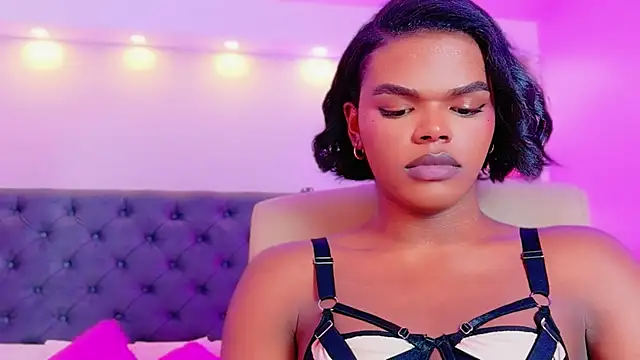 CamiEstrada online show from September 25, 8:01 pm