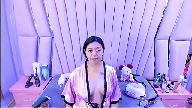 Snapshot of slut_anal_ chatting on March 17, 3:55 am slut anal online show from March 17, 3:55 am