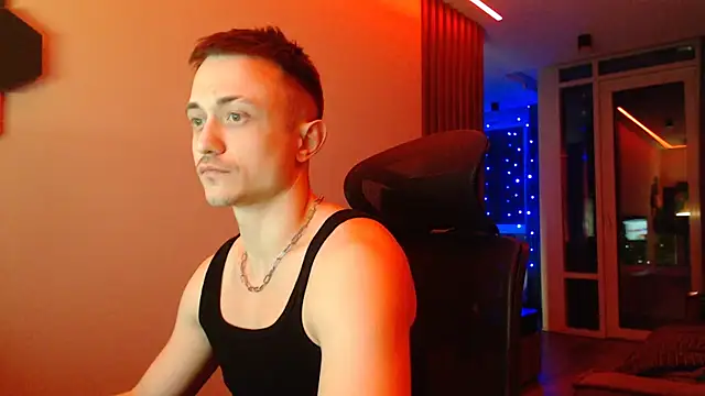 Snapshot of alex_nash chatting on January 18, 10:39 pm alex nash online show from January 18, 10:39 pm