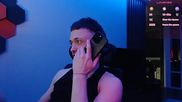 Snapshot of alex_nash chatting on September 18, 10:34 pm alex nash online show from September 18, 10:34 pm