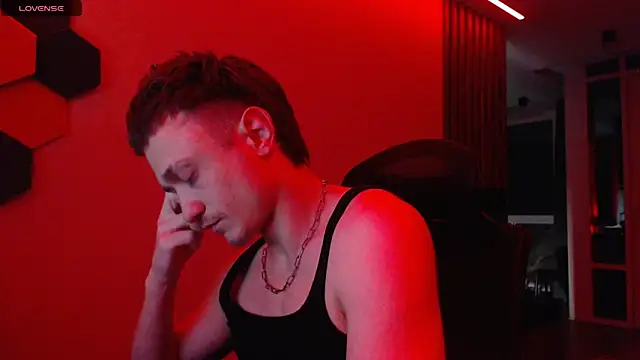 Snapshot of alex_nash chatting on October 1, 9:54 pm alex nash online show from October 1, 9:54 pm