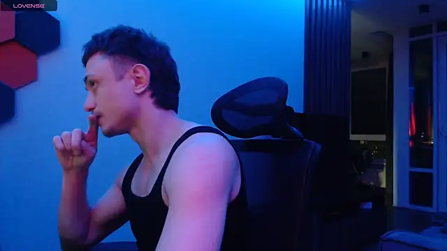 Snapshot of alex_nash chatting on October 22, 9:25 pm alex nash online show from October 22, 9:25 pm