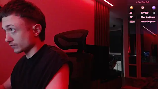 Snapshot of alex_nash chatting on October 31, 10:33 pm alex nash online show from October 31, 10:33 pm