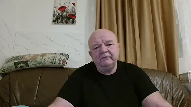 Snapshot of fullballs6 chatting on February 20, 2:52 am fullballs6 online show from February 20, 2:52 am