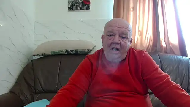 Snapshot of fullballs6 chatting on March 9, 8:40 am fullballs6 online show from March 9, 8:40 am