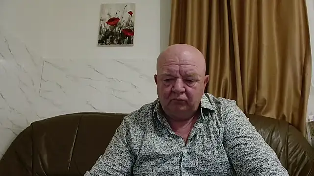 Snapshot of fullballs6 chatting on March 13, 1:56 am fullballs6 online show from March 13, 1:56 am