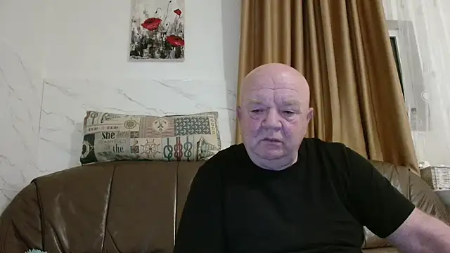 Snapshot of fullballs6 chatting on March 20, 2:05 am fullballs6 online show from March 20, 2:05 am