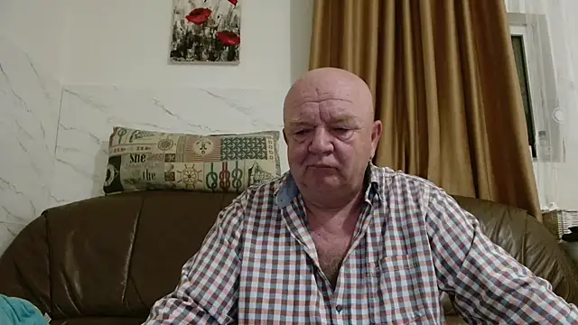 Snapshot of fullballs6 chatting on March 23, 2:48 am fullballs6 online show from March 23, 2:48 am