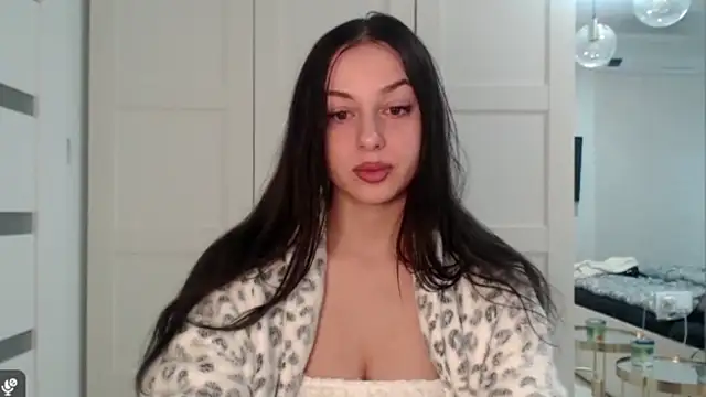 Snapshot of courtneyPerfect chatting on February 12, 8:20 am courtneyPerfect online show from February 12, 8:20 am