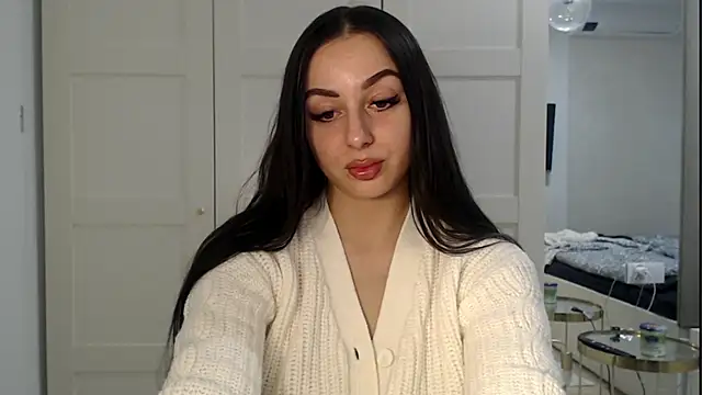 Snapshot of courtneyPerfect chatting on February 13, 2:46 pm courtneyPerfect online show from February 13, 2:46 pm