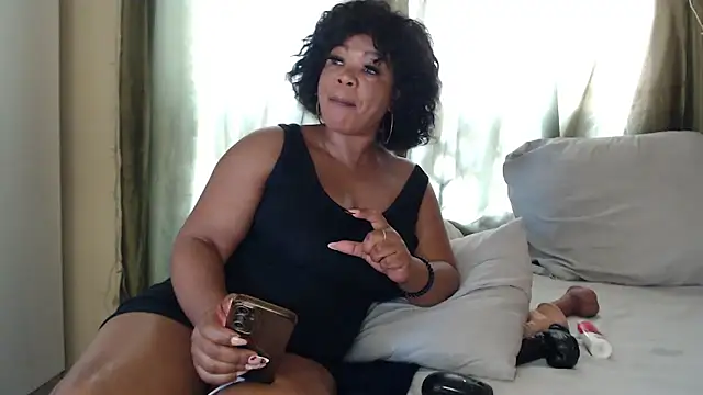 Foxybrownxx1 online show from January 15, 7:02 am