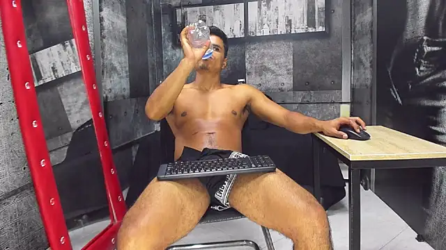 Derek Lustfordx online show from January 6, 5:38 pm