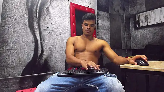 Derek Lustfordx online show from February 22, 11:13 am
