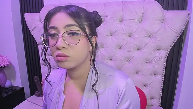 Snapshot of Sexy_cristall_ chatting on March 29, 7:14 pm Sexy cristall online show from March 29, 7:14 pm