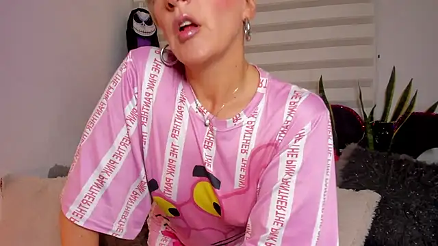 Sammykatt online show from October 18, 11:33 am