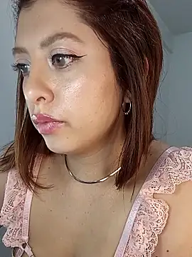 Snapshot of nix_white chatting on March 1, 10:42 pm nix white online show from March 1, 10:42 pm