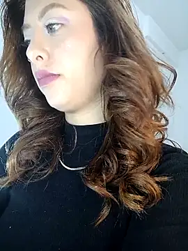 Snapshot of nix_white chatting on March 22, 2:05 am nix white online show from March 22, 2:05 am