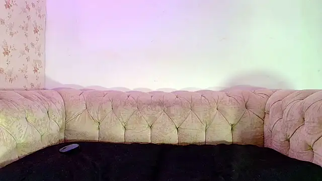 kira mz online show from October 10, 12:04 pm