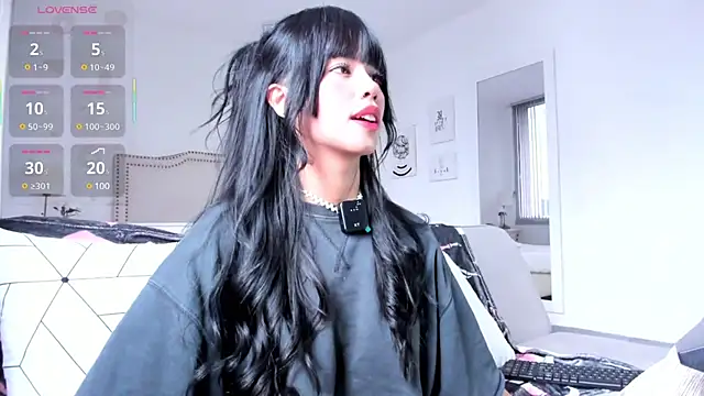 HannaKim online show from February 27, 3:05 pm