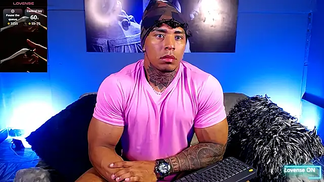 bradley smith online show from December 2, 2:17 am