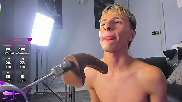 Snapshot of Belami_blake_ chatting on September 28, 3:28 pm Belami blake  online show from September 28, 3:28 pm