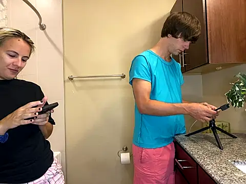 Snapshot of girlfriendmissy chatting on September 21, 4:08 pm girlfriendmissy online show from September 21, 4:08 pm