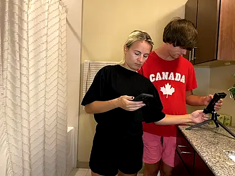 Snapshot of girlfriendmissy chatting on September 24, 12:25 am girlfriendmissy online show from September 24, 12:25 am