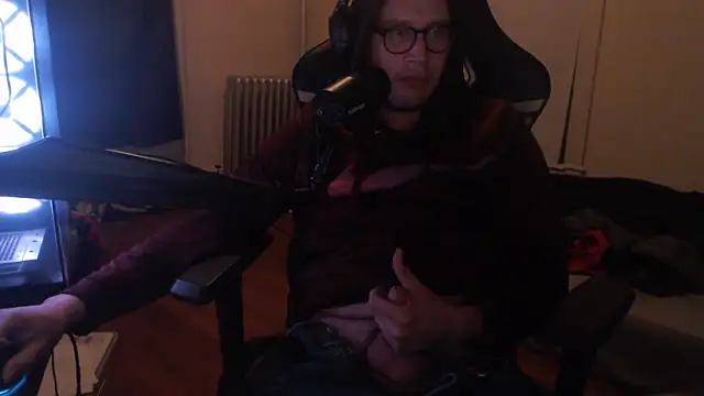 chicostick413 online show from October 19, 12:22 am