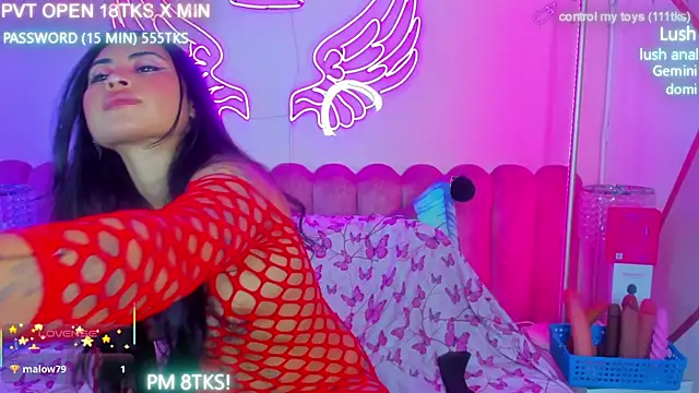Snapshot of sallybrown_ chatting on June 13, 9:24 pm sallybrown online show from June 13, 9:24 pm