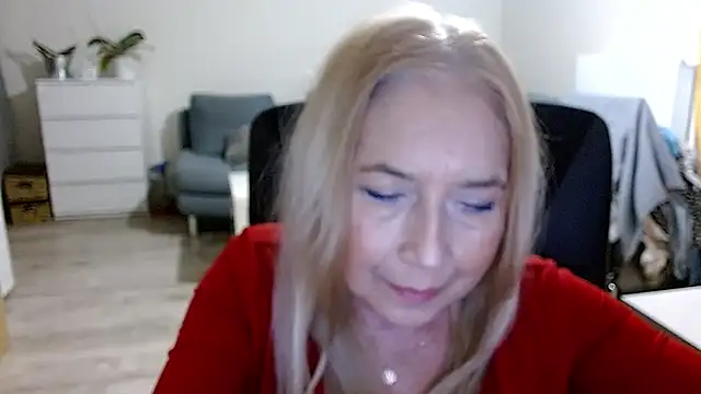 sofia xkiss online show from December 11, 7:42 am