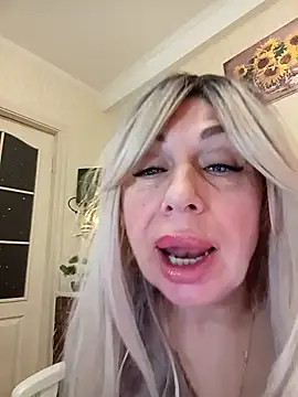 SusieNoreen online show from October 7, 3:04 am