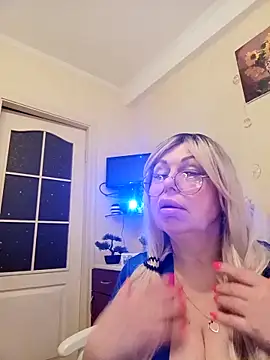 SusieNoreen online show from October 14, 1:06 am