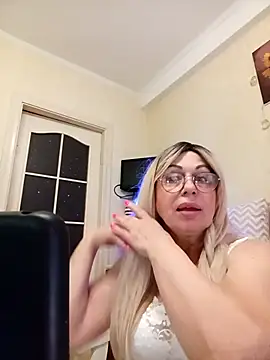 SusieNoreen online show from October 17, 12:14 am