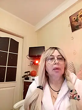 SusieNoreen online show from November 2, 1:08 am