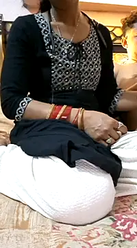 Snapshot of Its_reena_009 chatting on March 14, 5:24 pm Its reena 009 online show from March 14, 5:24 pm