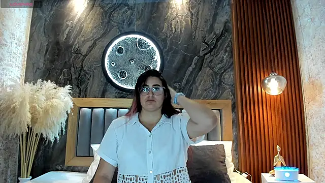 BellaPeers  online show from May 4, 11:39 am