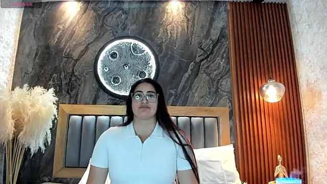 BellaPeers  online show from May 12, 10:45 am