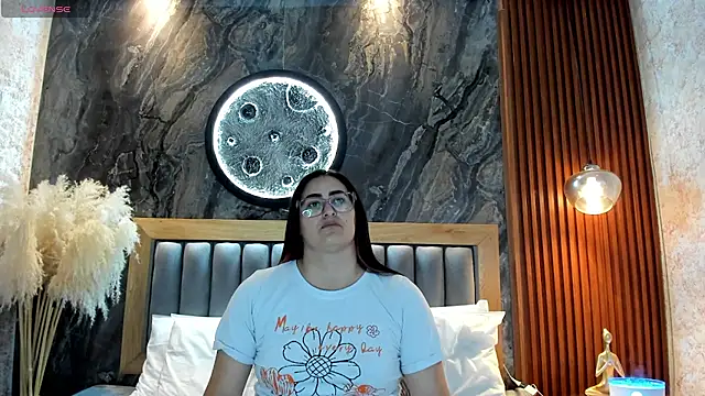 BellaPeers  online show from May 14, 10:33 am