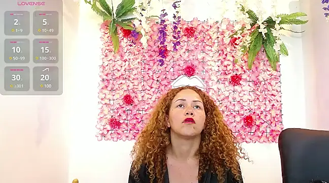 Snapshot of BLONDE_SEXYHOT chatting on January 11, 11:12 am BLONDE SEXYHOT online show from January 11, 11:12 am