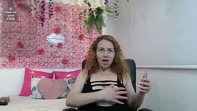 Snapshot of BLONDE_SEXYHOT chatting on January 25, 5:29 am BLONDE SEXYHOT online show from January 25, 5:29 am