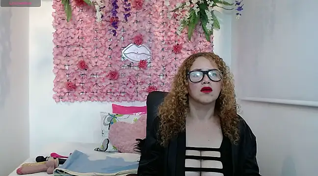 Snapshot of BLONDE_SEXYHOT chatting on January 31, 3:52 am BLONDE SEXYHOT online show from January 31, 3:52 am