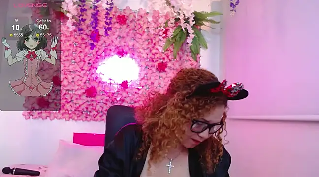 Snapshot of BLONDE_SEXYHOT chatting on February 22, 4:51 am BLONDE SEXYHOT online show from February 22, 4:51 am