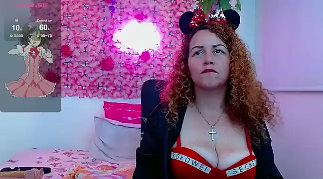 Snapshot of BLONDE_SEXYHOT chatting on February 26, 10:26 am BLONDE SEXYHOT online show from February 26, 10:26 am