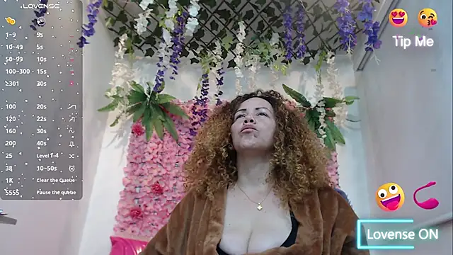 BLONDE SEXYHOT online show from January 10, 10:06 am