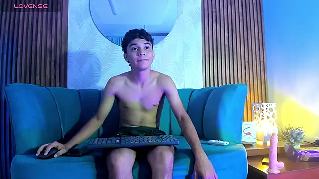 Austin Cardieff online show from January 12, 12:44 pm