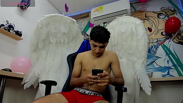 Austin Cardieff online show from February 14, 8:37 pm