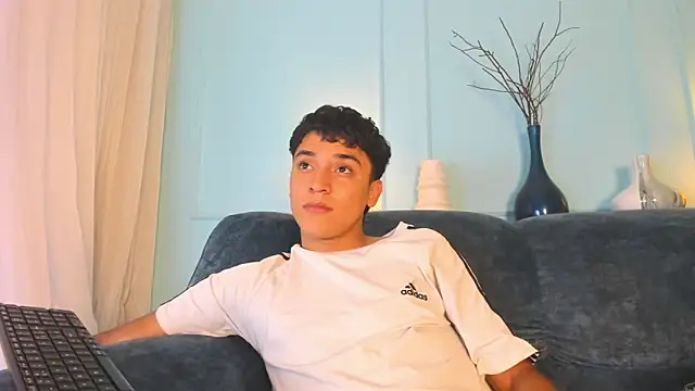 Austin Cardieff online show from February 23, 9:00 am