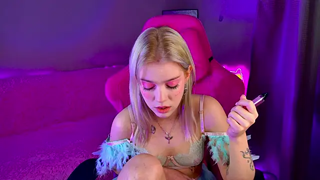 Shawty Blonde online show from February 5, 9:29 pm